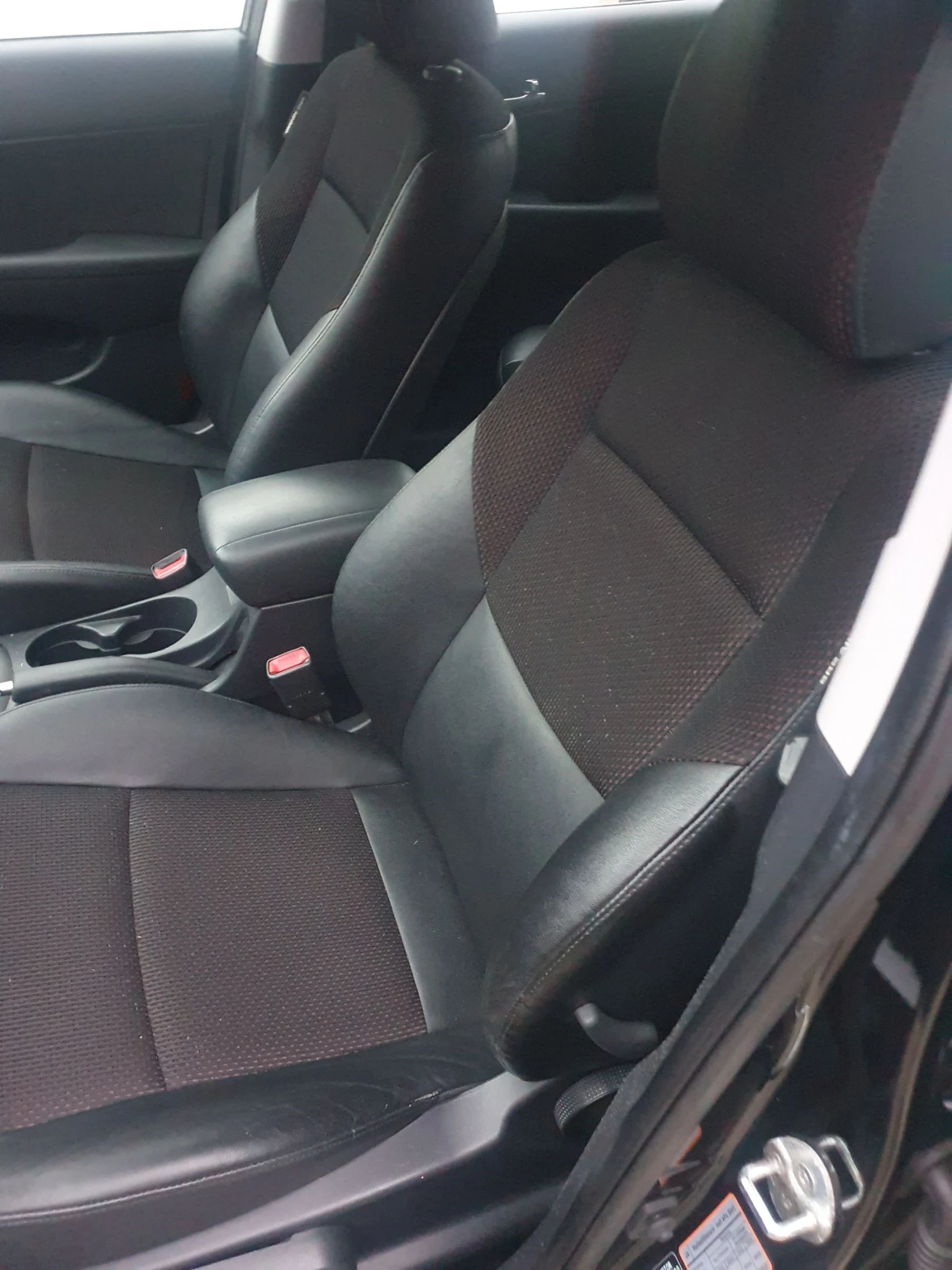 Hyundai I30 1.4 FACE KLIMATRONIK  POGDREV KOJA 2012 EURO 5 - изображение 7