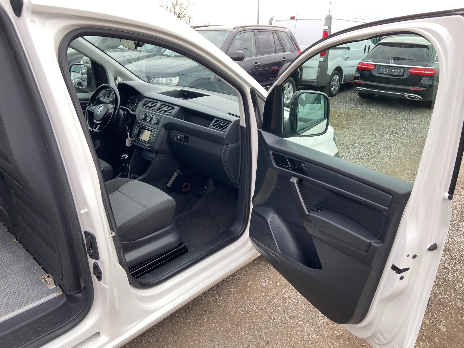 VW Caddy 2.0 TDI 2017 | Mobile.bg � ����������� 11
