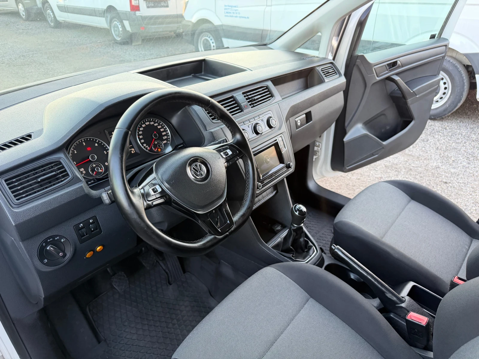 VW Caddy 2.0 TDI 2017 КЛИМАТИК МАКСИ, снимка 8 - Автомобили и джипове - 52868288