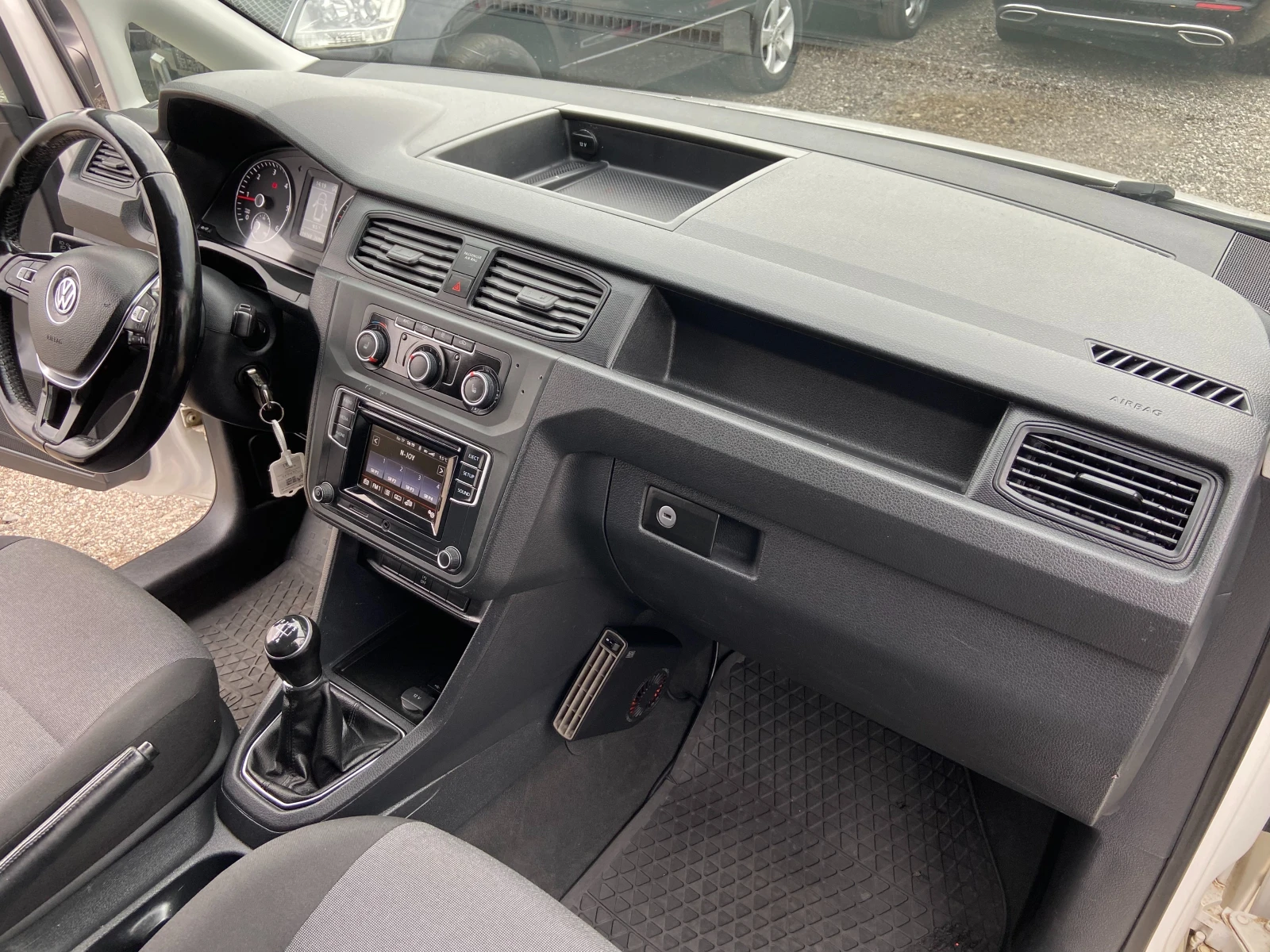 VW Caddy 2.0 TDI 2017 | Mobile.bg � ����������� 14