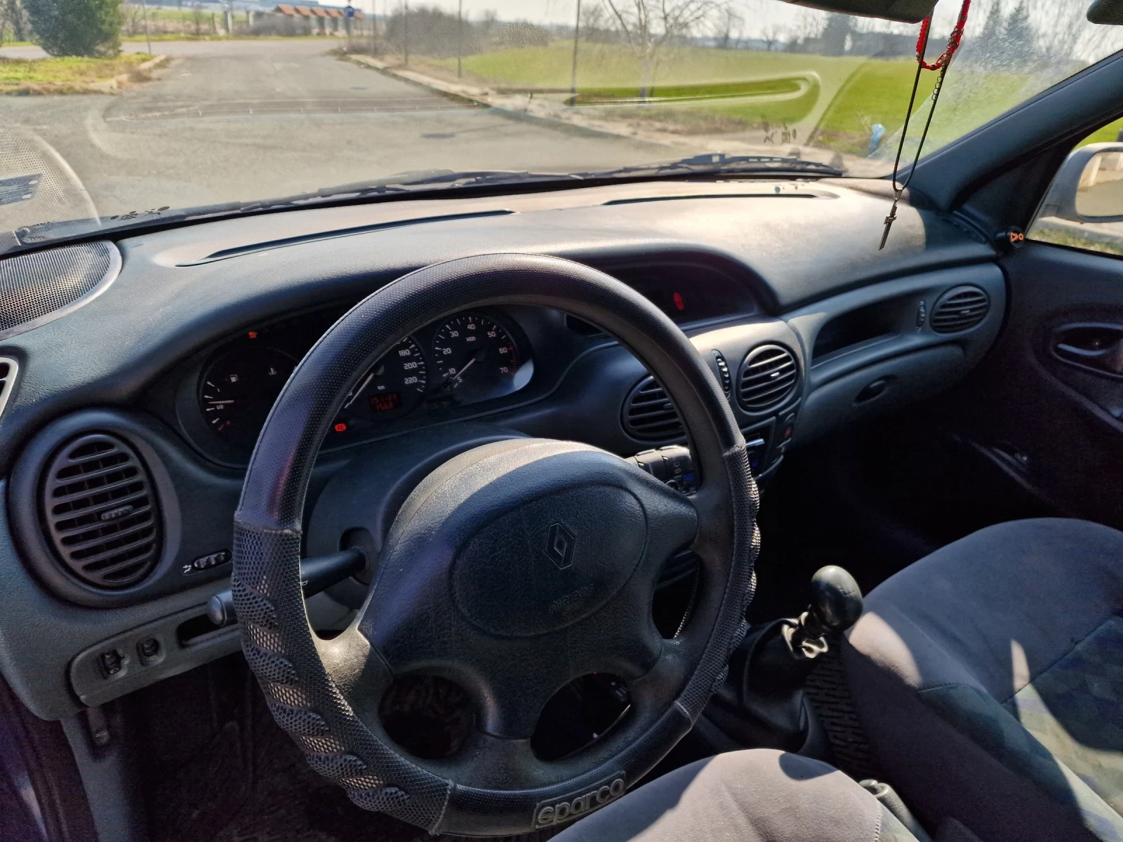 Renault Megane, снимка 9 - Автомобили и джипове - 53712864