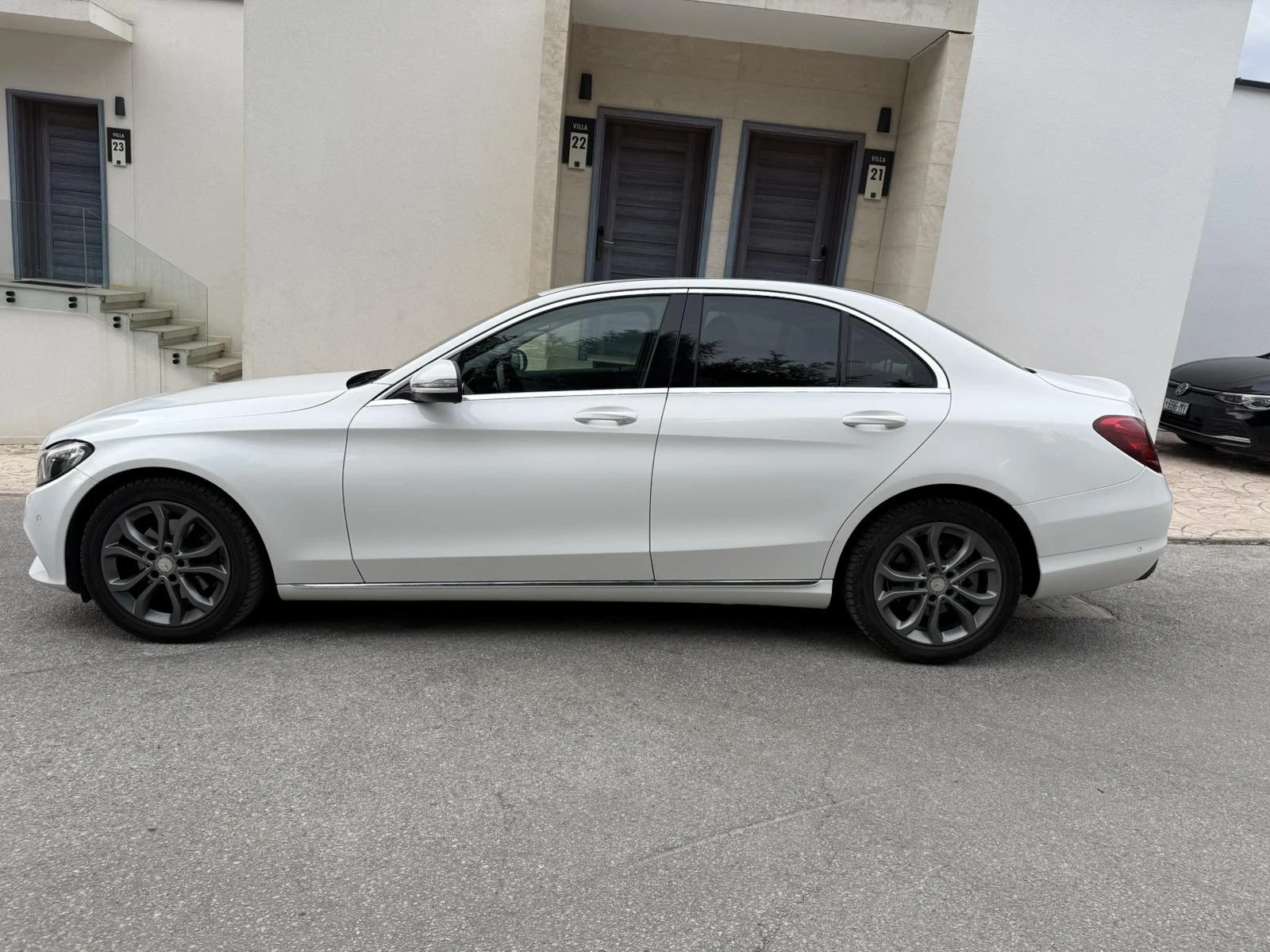 Mercedes-Benz C 220 d ТОП 170кс.ЛИЗИНГ АВТО-КАСКО, снимка 7 - Автомобили и джипове - 53918796