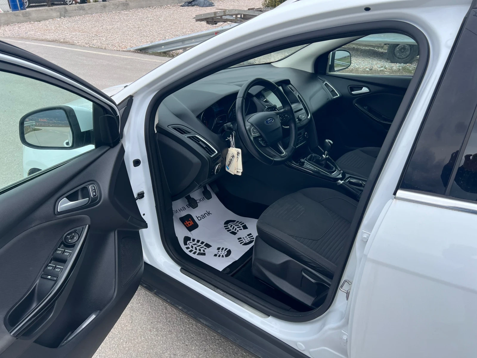 Ford Focus 1.5 TDCI 120 кс TITANIUM NAVI TOP, снимка 9 - Автомобили и джипове - 53944593