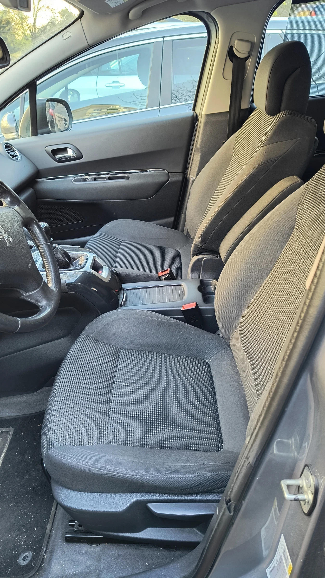 Peugeot 5008 1.6 blue HDI, EURO 6b, 6 + 1, снимка 8 - Автомобили и джипове - 54128404