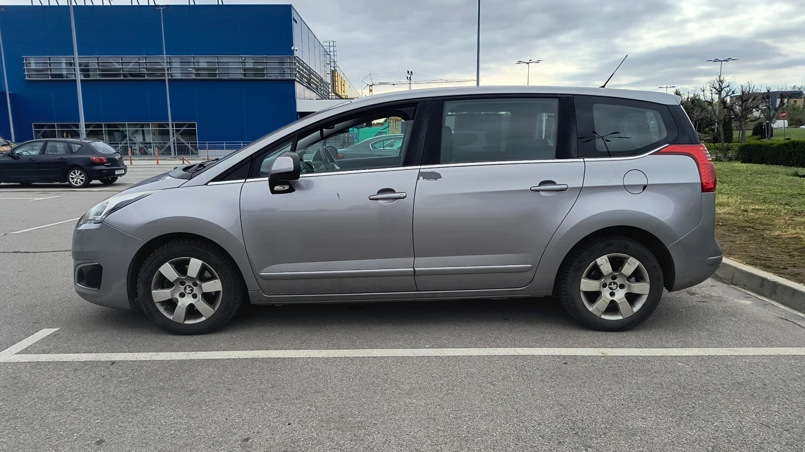 Peugeot 5008 1.6 blue HDI, EURO 6b, 6 + 1, снимка 7 - Автомобили и джипове - 54128404