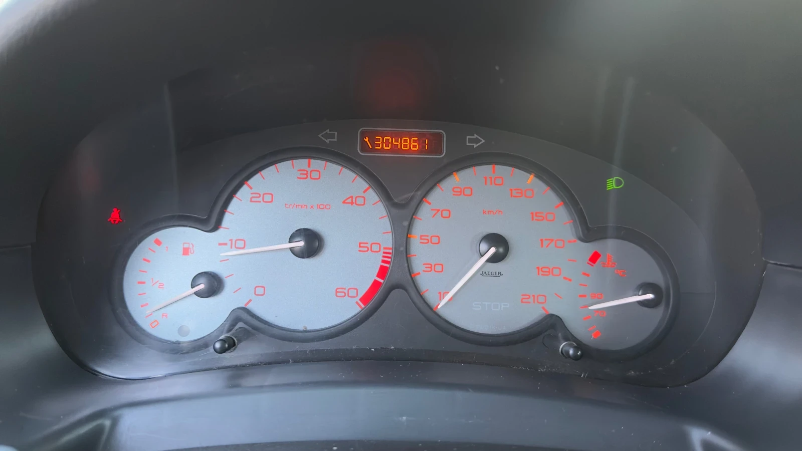 Citroen Berlingo 2.0хди* А/С* Обслужена* РЕАЛНИ КМ* , снимка 9 - Автомобили и джипове - 54143792