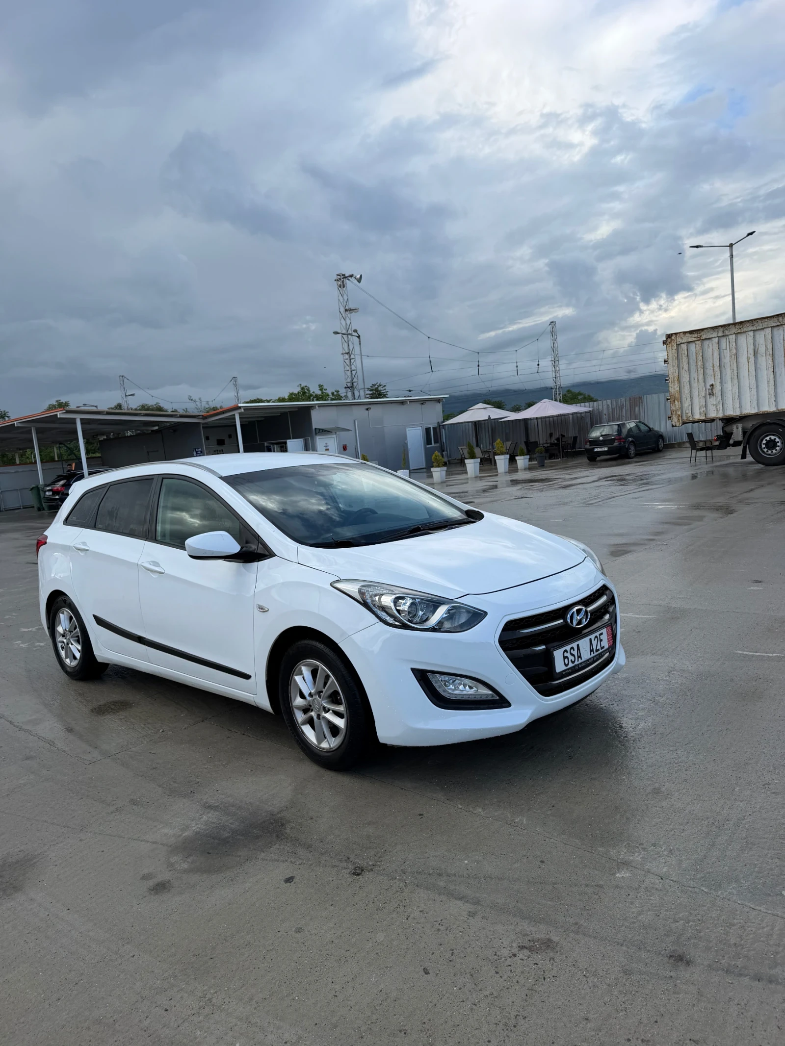 Hyundai I30 1.6 Газ-бензин, снимка 2 - Автомобили и джипове - 54493987