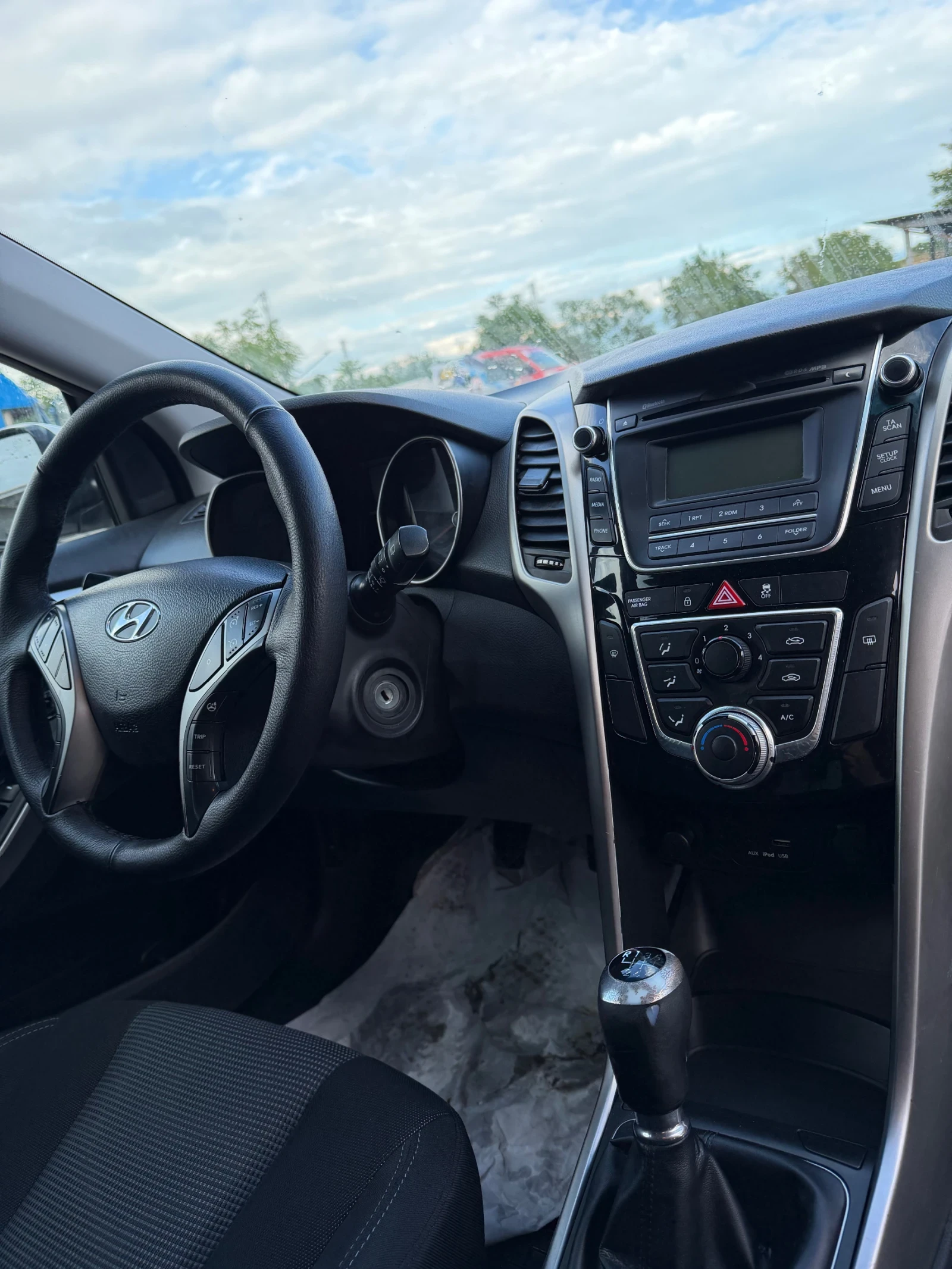 Hyundai I30 1.6 Газ-бензин, снимка 7 - Автомобили и джипове - 54493987