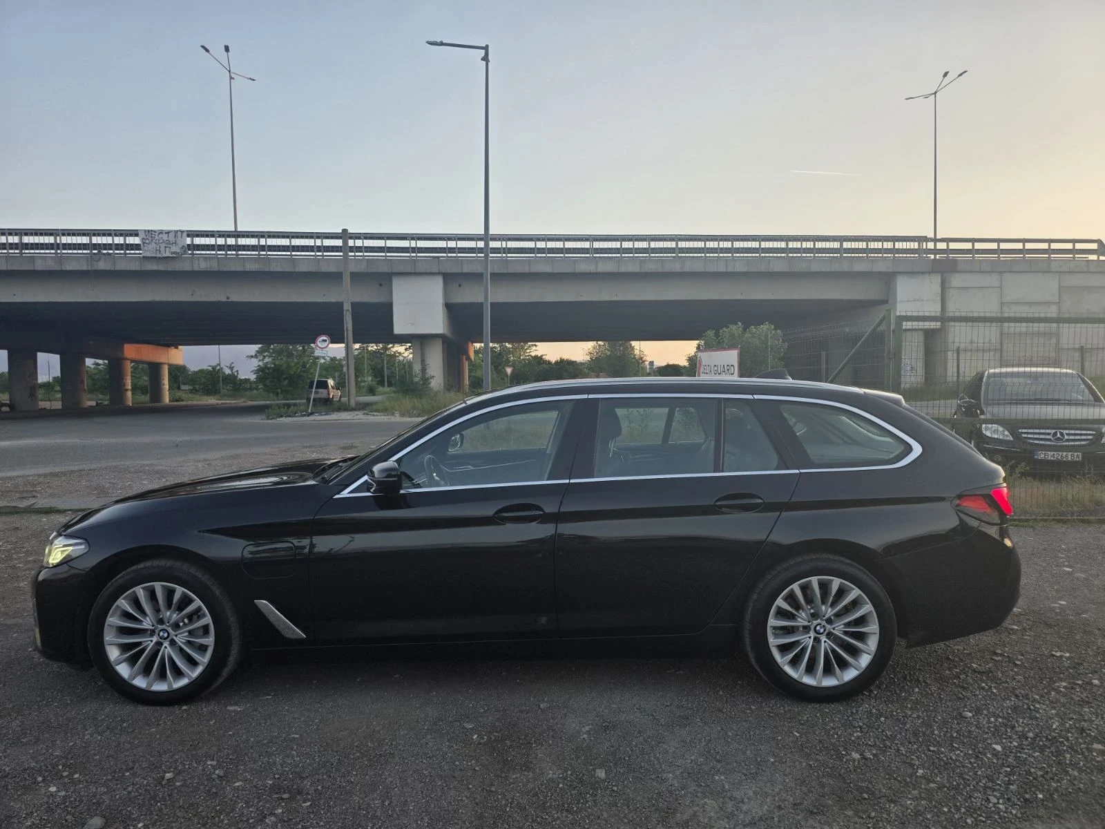 BMW 530E xDrive Touring (G31 LCI) | Mobile.bg � ����������� 7