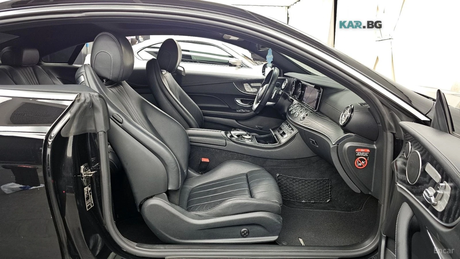 Mercedes-Benz E 220 КОЖА* ПОДГРЕВ* ОБДУХВ* BURMASTER* PANO* 360, снимка 11 - Автомобили и джипове - 55036239