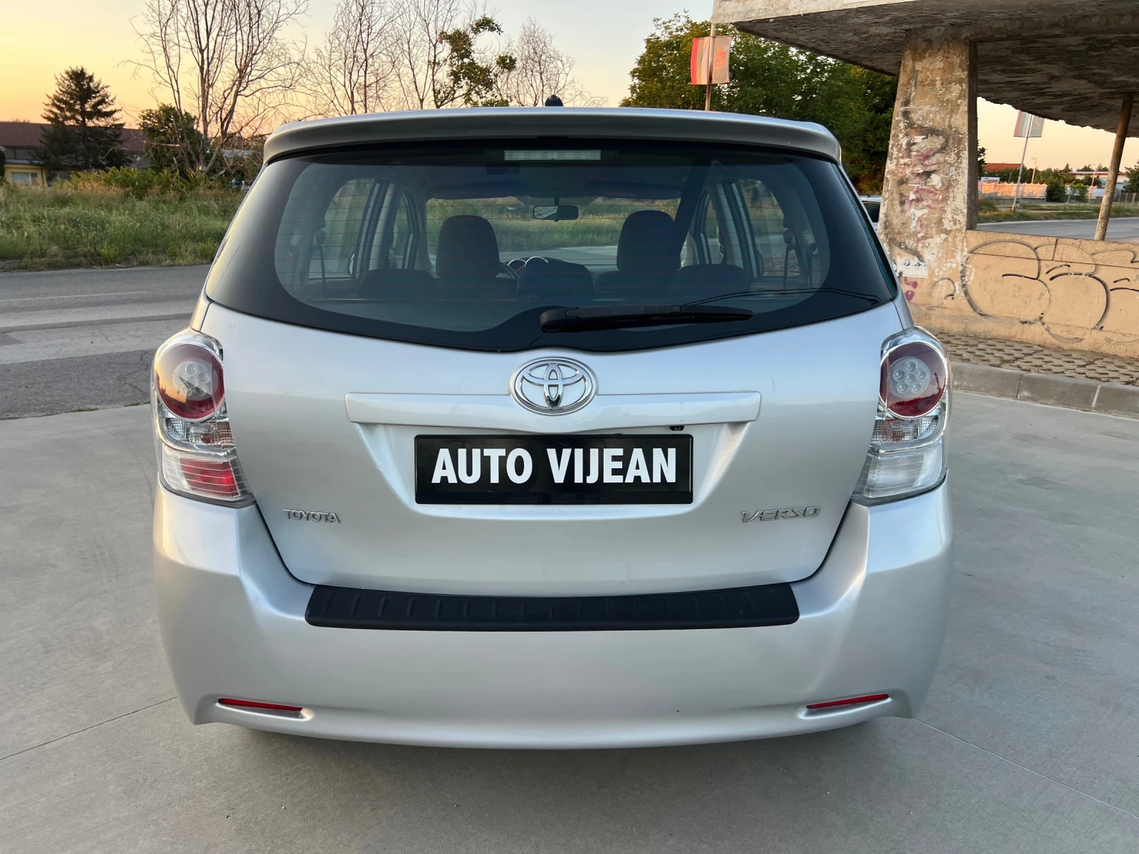 Toyota Verso 1.8i-147-к.с-6+ 1-Камера-Навигация, снимка 5 - Автомобили и джипове - 55616507