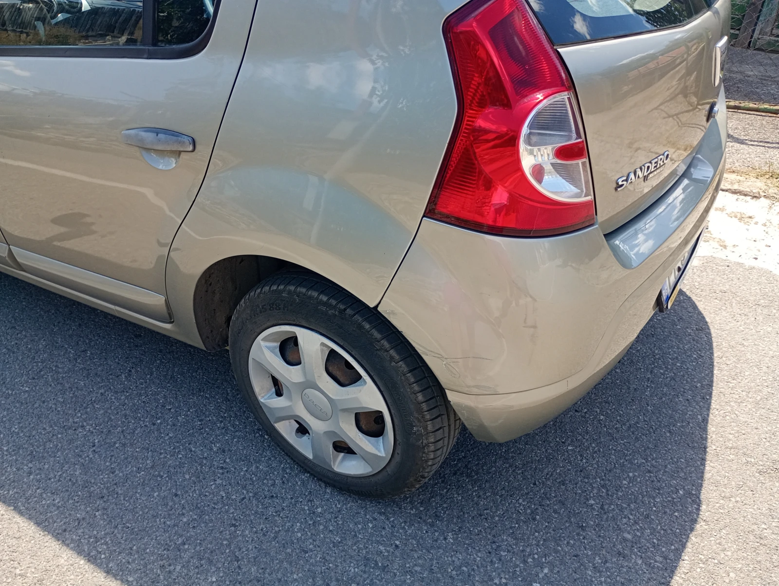 Dacia Sandero, снимка 5 - Автомобили и джипове - 55808431