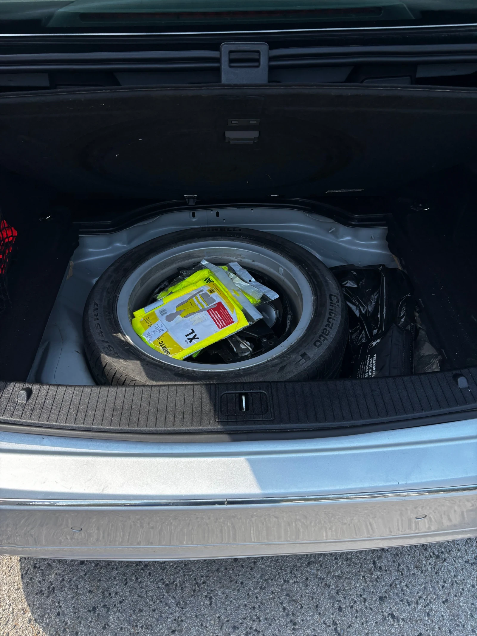 Mercedes-Benz E 350 4Matic, AirMatic, Първи собственик, снимка 5 - Автомобили и джипове - 55876662