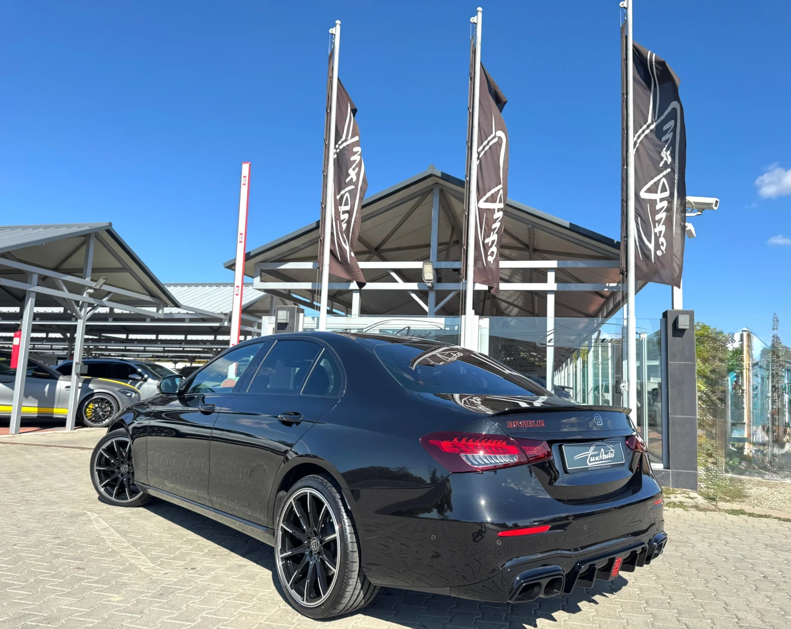 Mercedes-Benz E 220 BRABUS#FACELIFT#PANORAMA#DIGITAL, снимка 4 - Автомобили и джипове - 56264736