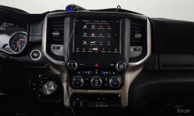 Dodge RAM 1500 LARAMIE 4WD* ОБДУХ* ПОДГРЕВ* КАМЕРА* CARPLAY, снимка 13