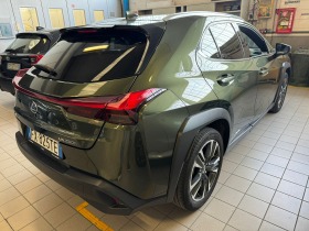     Lexus UX 250h 4WD EXECUTIVE