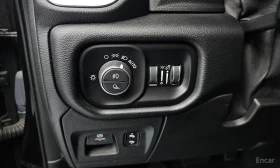 Dodge RAM 1500 LARAMIE 4WD* ОБДУХ* ПОДГРЕВ* КАМЕРА* CARPLAY - 32185 € / 62948.39 лв. - 25229631 16
