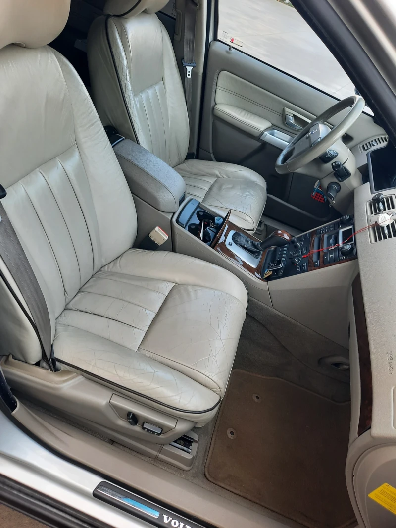 Volvo Xc90 V8, снимка 8 - Автомобили и джипове - 47290568