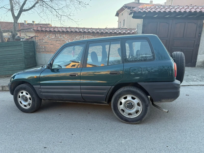 Toyota Rav4 2.0, снимка 3 - Автомобили и джипове - 49063761