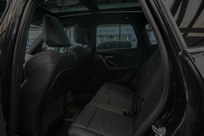 BMW X1 23d/M-Perf/xDrive/Harman Kardon/Камера/Подгрев, снимка 9 - Автомобили и джипове - 52377621