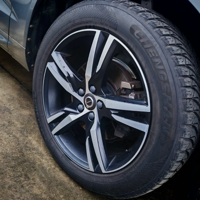 Volvo XC60 R design D4 AWD 8 степенен автоматик, снимка 14 - Автомобили и джипове - 53100719