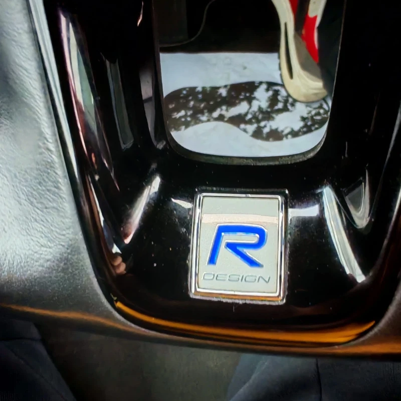 Volvo XC60 R design D4 AWD 8 степенен автоматик, снимка 9 - Автомобили и джипове - 53100719