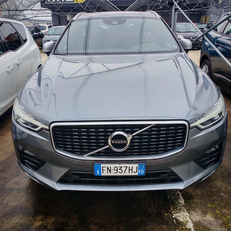 Volvo XC60 R design D4 AWD 8 степенен автоматик, снимка 2 - Автомобили и джипове - 53100719