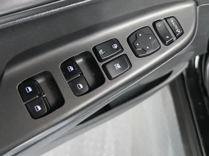 Hyundai Kona 1.6, снимка 13 - Автомобили и джипове - 54639986