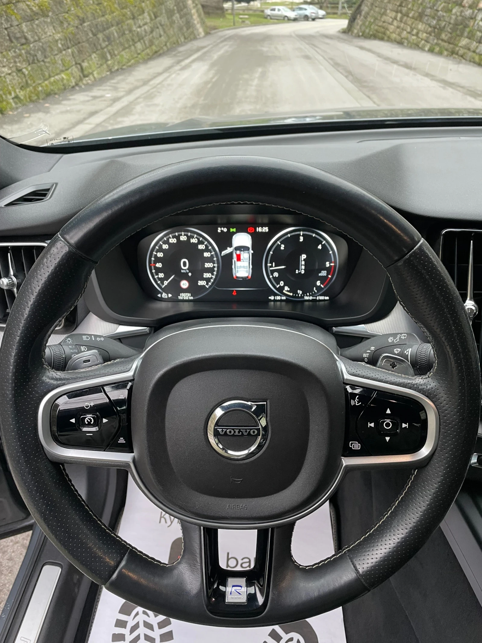 Volvo XC60 R Design 2.0D4 4x4 150, 000km | Mobile.bg � ����������� 12