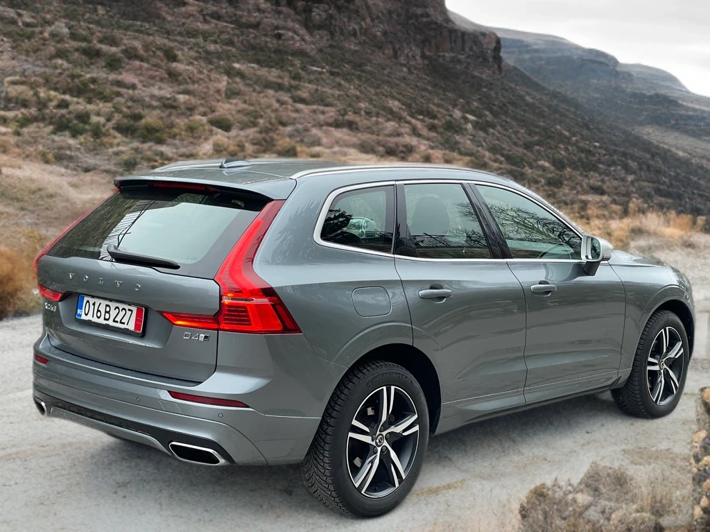 Volvo XC60 R Design 150.000km 2.0D4 190к.с. 4х4, снимка 6 - Автомобили и джипове - 53100719