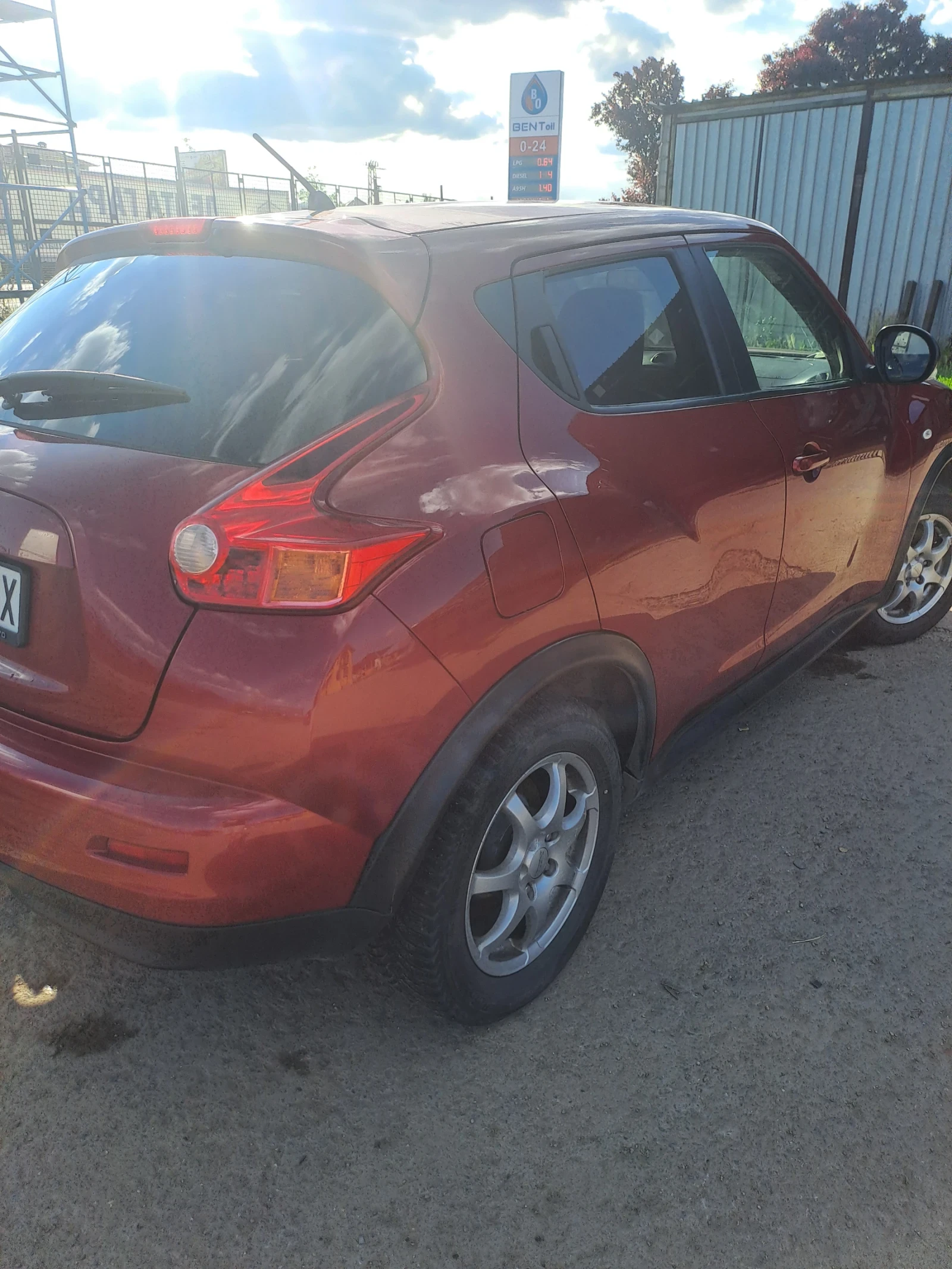 Nissan Juke, снимка 15 - Автомобили и джипове - 55052113