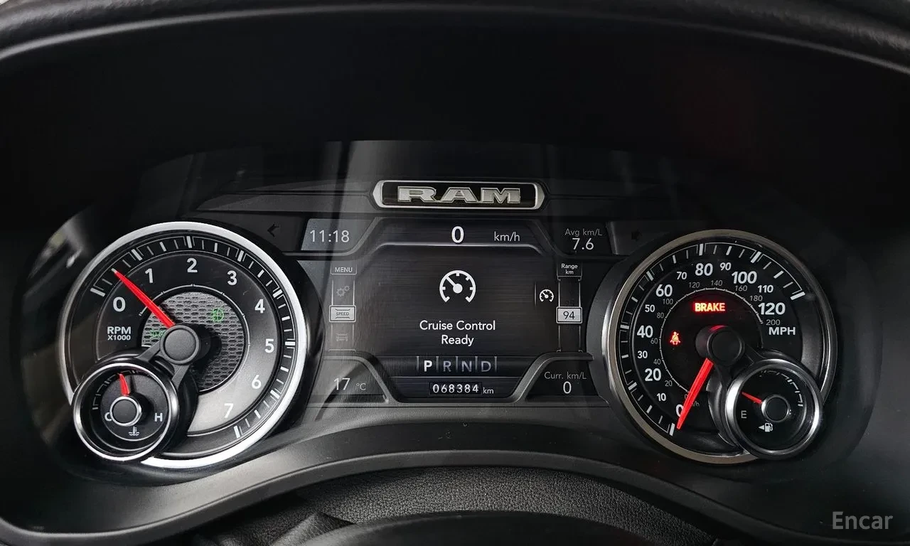 Dodge RAM 1500 LARAMIE 4WD* ОБДУХ* ПОДГРЕВ* КАМЕРА* CARPLAY, снимка 10 - Автомобили и джипове - 55434402