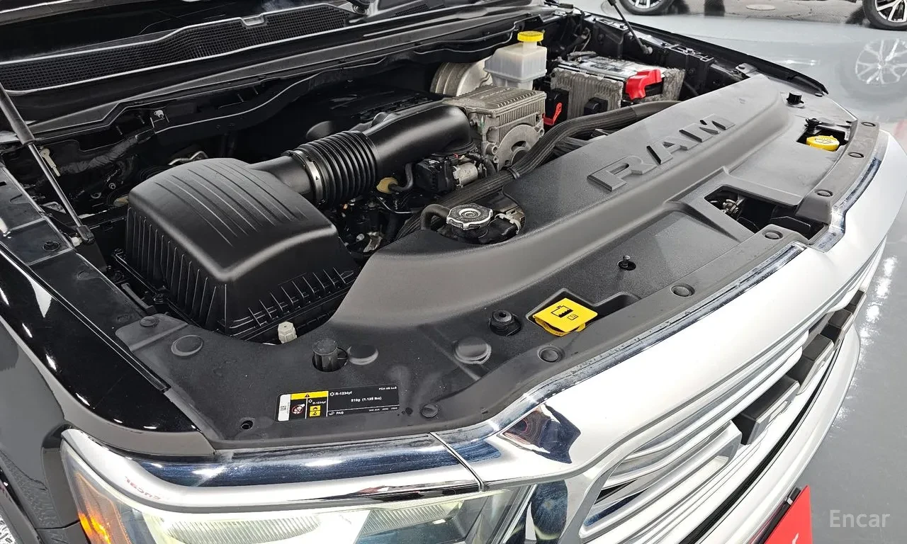 Dodge RAM 1500 LARAMIE 4WD* ОБДУХ* ПОДГРЕВ* КАМЕРА* CARPLAY, снимка 17 - Автомобили и джипове - 55434402