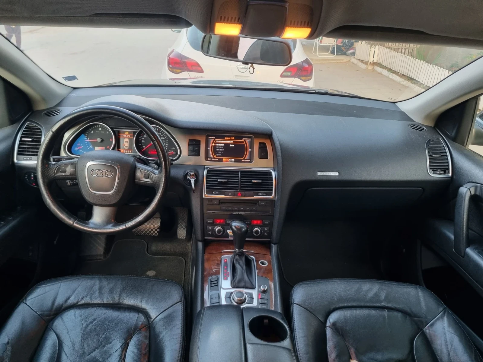 Audi Q7 7 местен 4х4 - ЛИЗИНГ, снимка 14 - Автомобили и джипове - 56132893