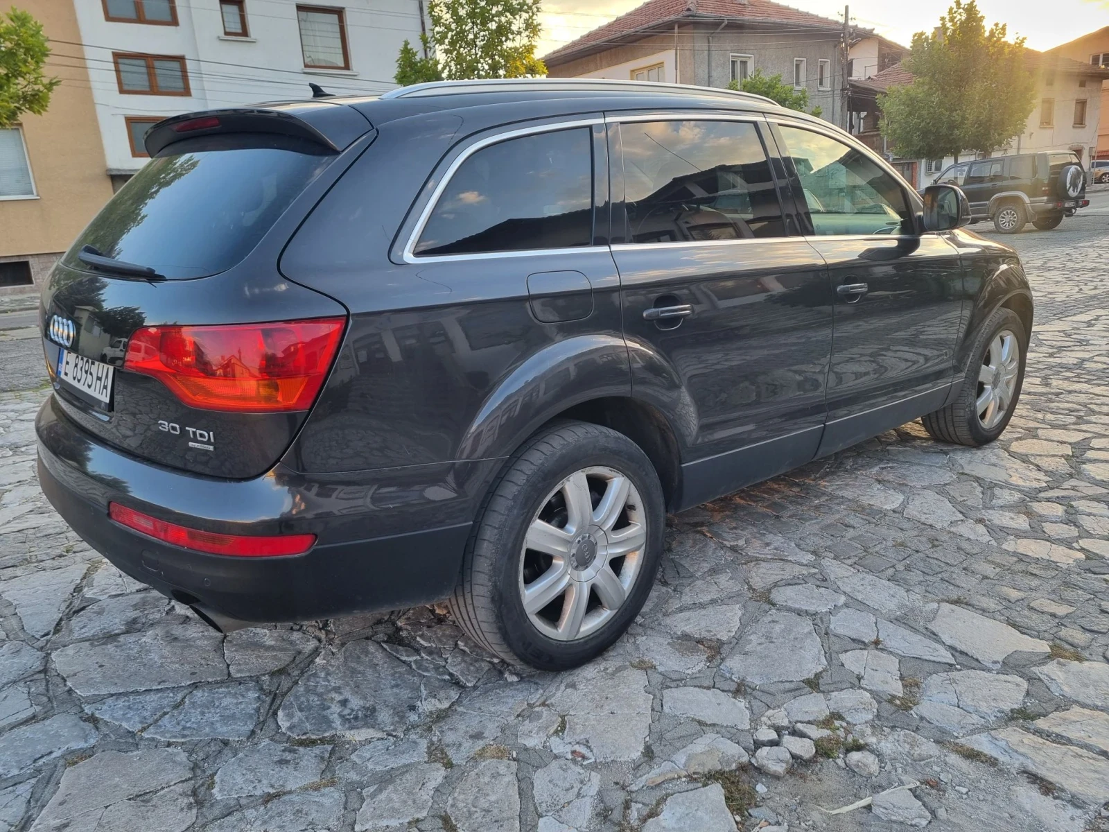 Audi Q7 7 местен 4х4 - ЛИЗИНГ, снимка 6 - Автомобили и джипове - 56132893
