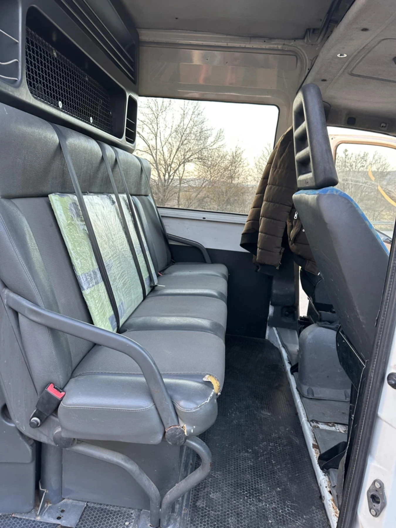 Iveco Daily Товаропътнически 6 местен 2.3 - изображение 7