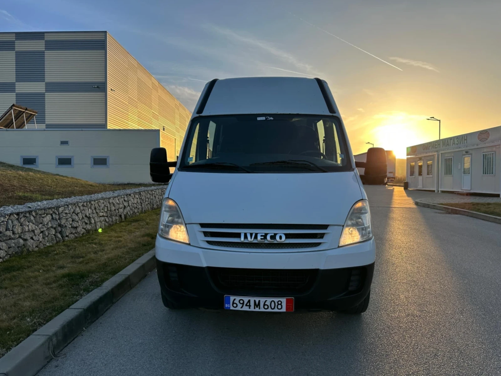Iveco Daily Товаропътнически 6 местен 2.3 - изображение 2
