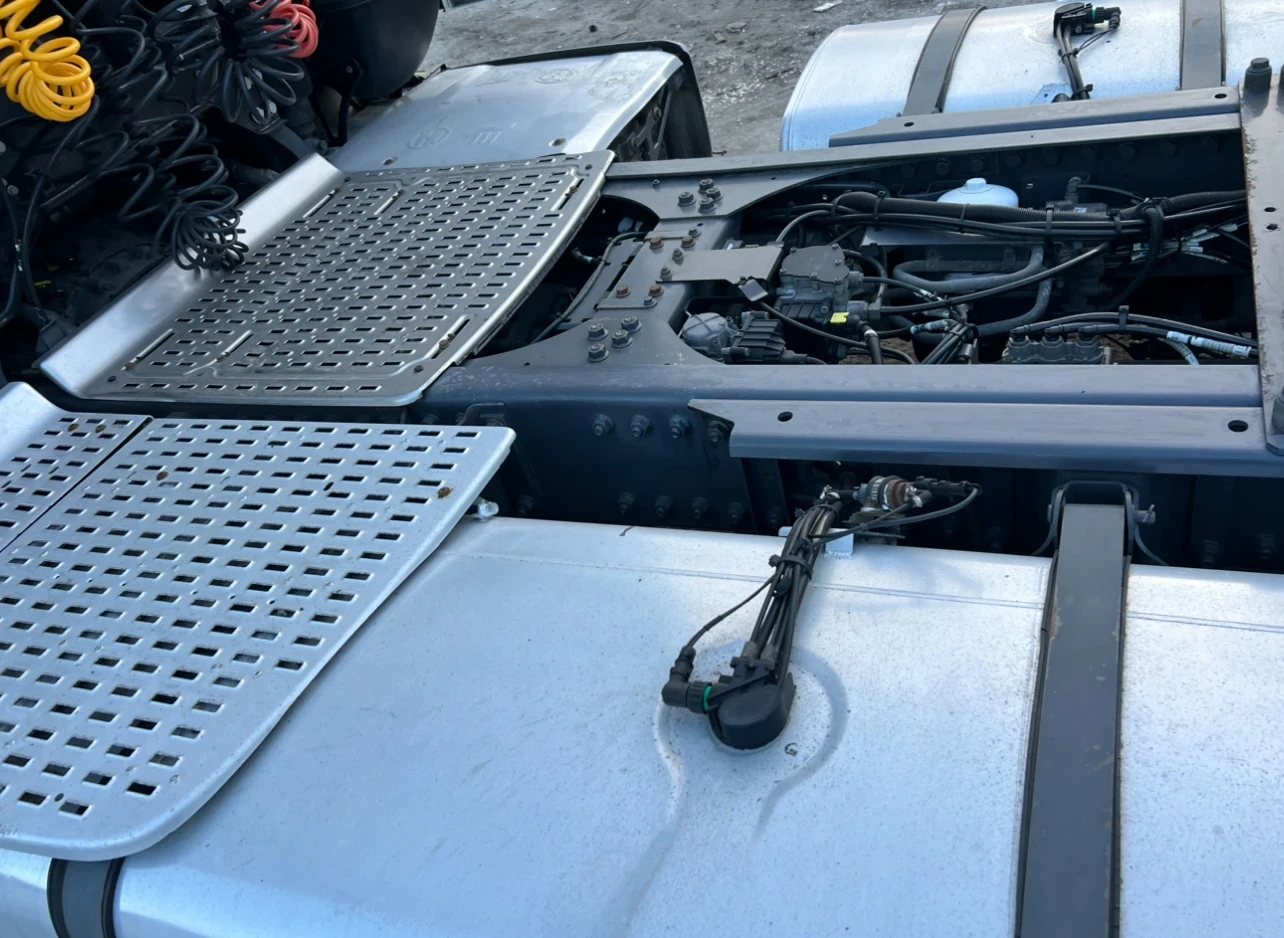 Daf XF 530 Мega 630000km. Retarder, снимка 16 - Камиони - 55711561