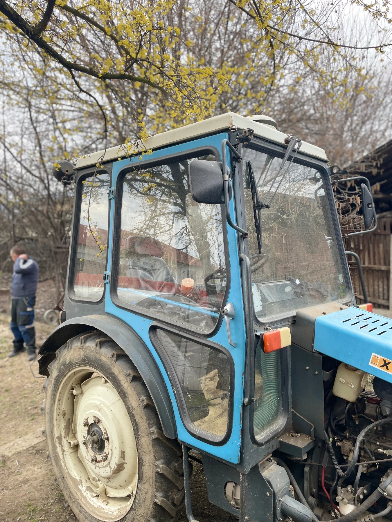 Трактор Владимировец Хтз35-11, снимка 2 - Селскостопанска техника - 54472449