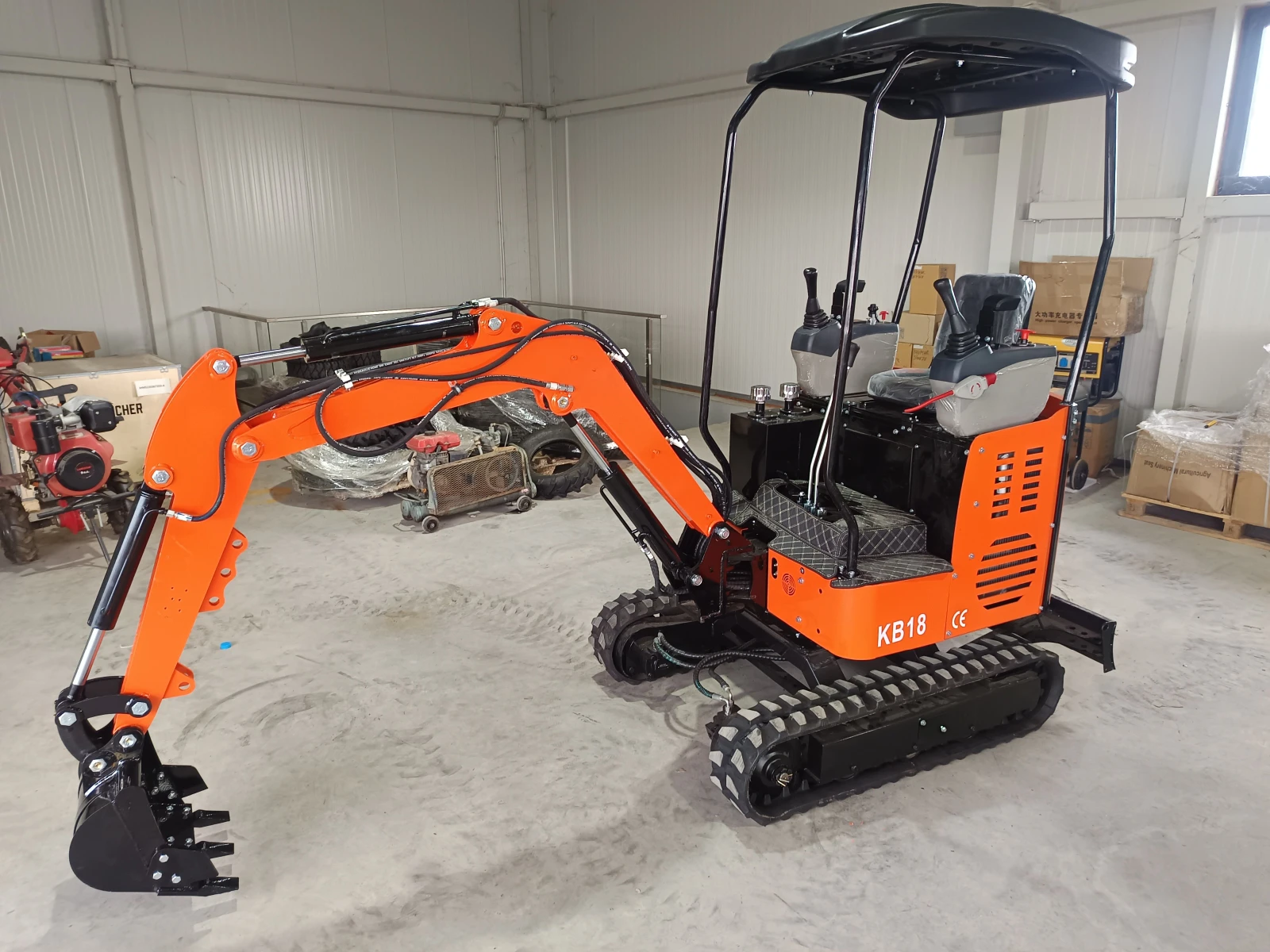Багер Kobelco kobe 1, 8 тон 3 цилиндъра двигател