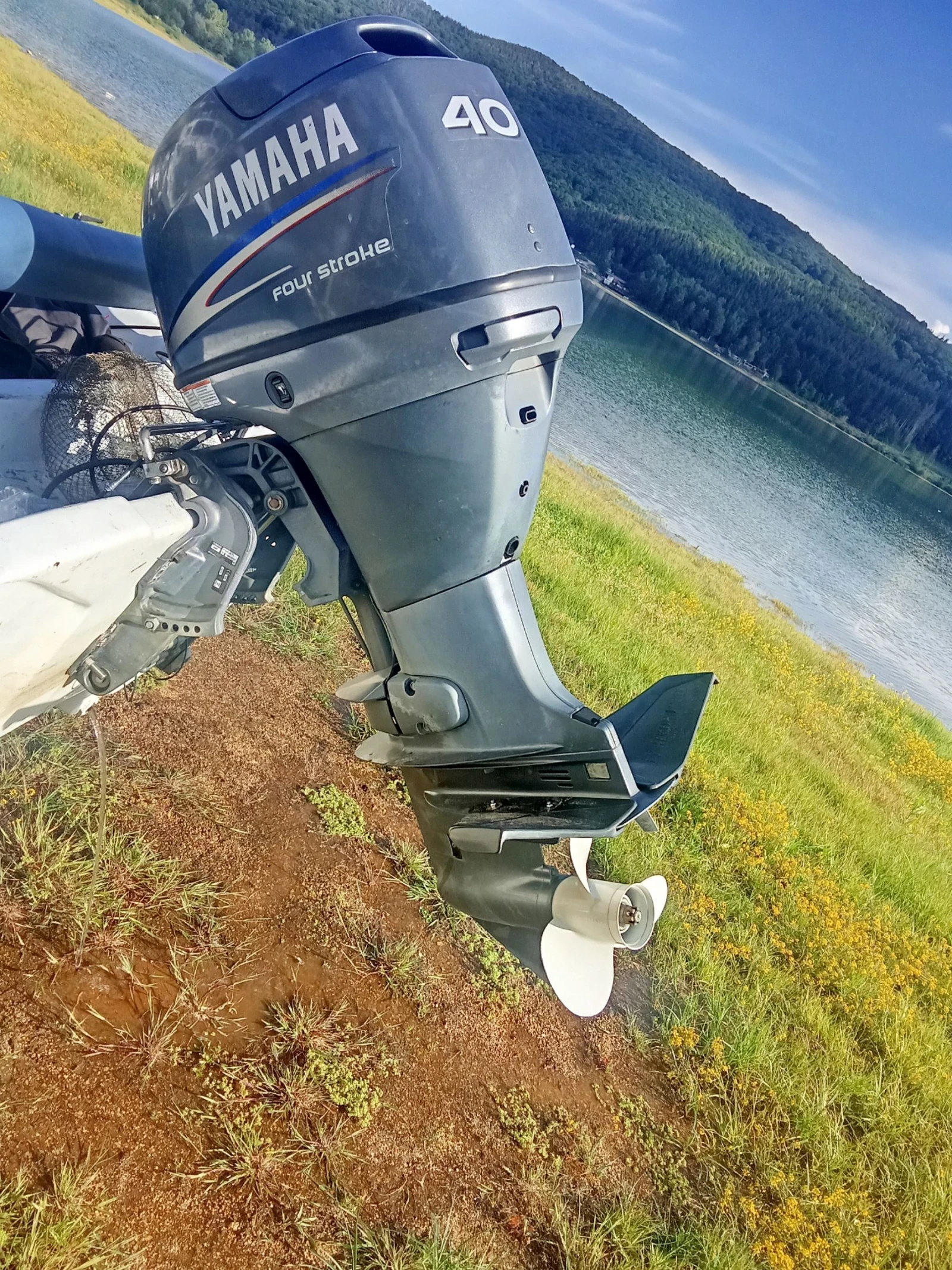 Извънбордов двигател Yamaha 40hp/дълъг бутуш/щамбайн/хидравлика/ОТЛИЧЕН - изображение 6