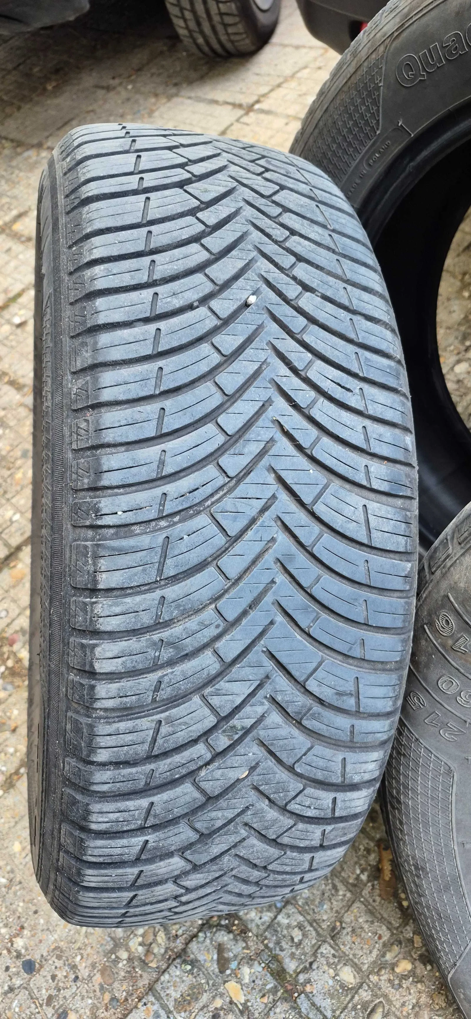 Гуми Летни 225/50R18, снимка 3 - Гуми и джанти - 54092797