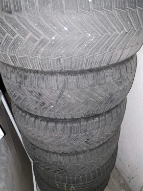 Гуми Зимни 205/55R16, снимка 8 - Гуми и джанти - 53138247