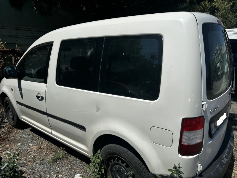 VW Caddy 1.9, снимка 4 - Автомобили и джипове - 47031210