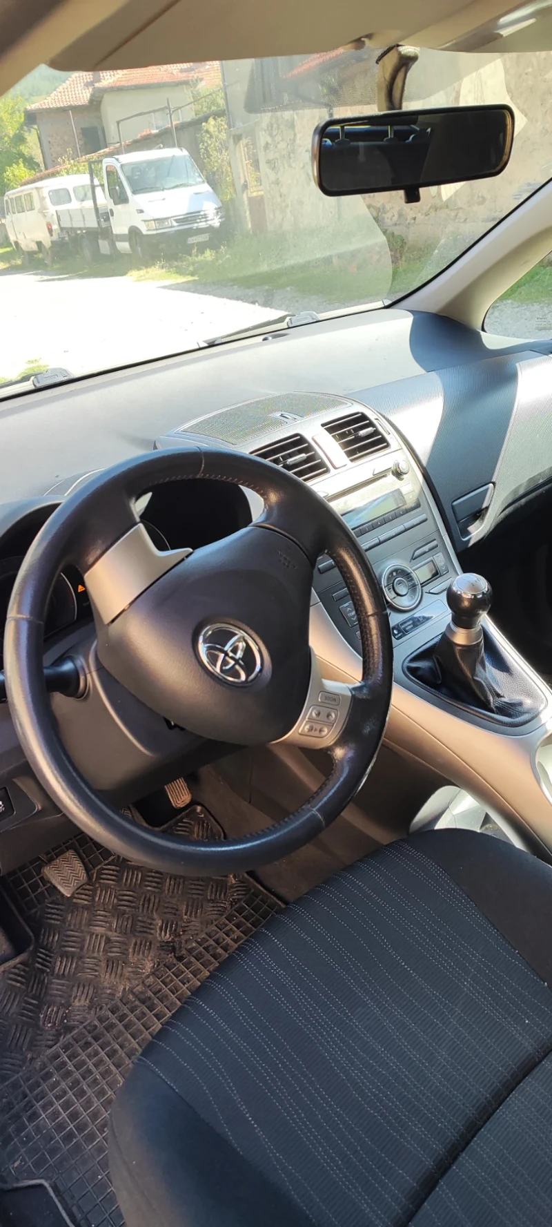 Toyota Auris, снимка 6 - Автомобили и джипове - 47414157