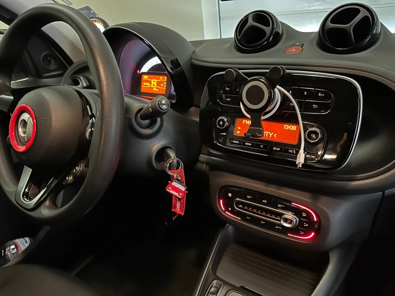 Smart Forfour, снимка 7 - Автомобили и джипове - 48095924