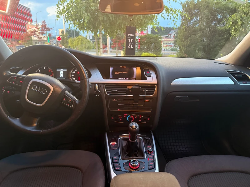 Audi A4 2.0 TDI 170КС* Lane Assist* Мъртва Точка* Ръчка* , снимка 12 - Автомобили и джипове - 52337989