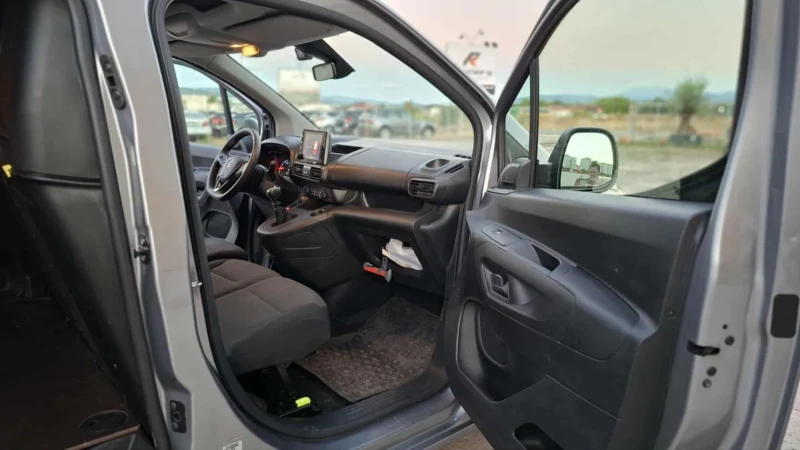 Opel Combo, снимка 13 - Автомобили и джипове - 52670237
