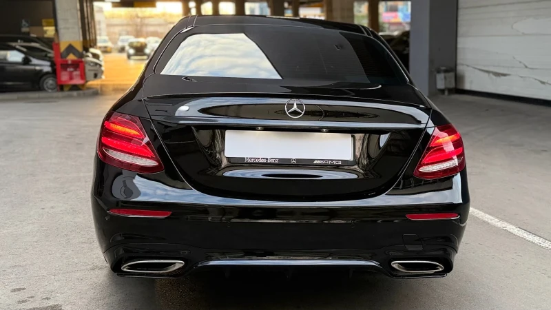 Mercedes-Benz E 400  Лизинг/AMG/Keyless/Burmester/Panorama/78000k km, снимка 9 - Автомобили и джипове - 52357115