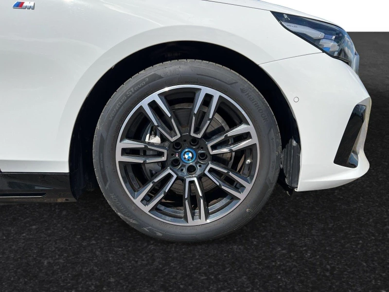 BMW i5 eDrive40/ M-SPORT/ B&W/ 360/ LED/ SHADOW LINE/ , снимка 3 - Автомобили и джипове - 52573167